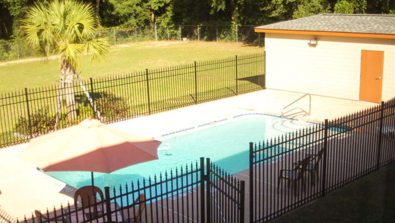 Western Motel Inn And Suites Hazelhurst Hazlehurst Bagian luar foto