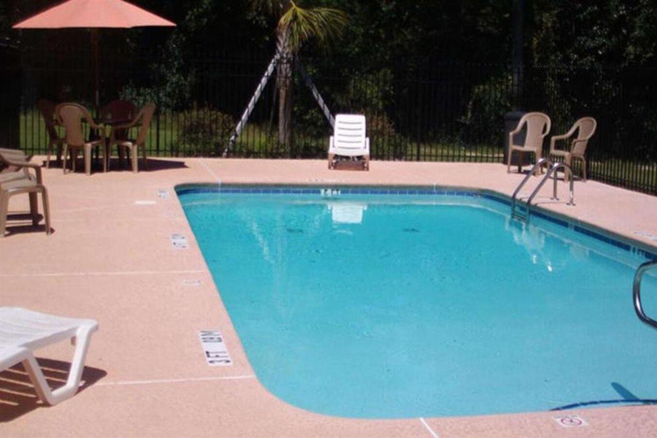 Western Motel Inn And Suites Hazelhurst Hazlehurst Bagian luar foto